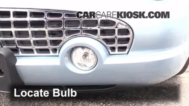 2004 Ford Thunderbird 3.9L V8 Éclairage Feu antibrouillard (remplacer l'ampoule)